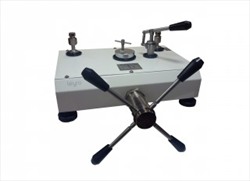 Comparison calibration pump LPC 8000 Leyro Instrument